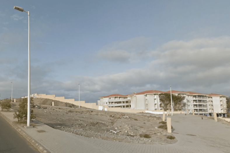 Imagen de la parcela que ahora sale a la venta (Foto Google Maps)